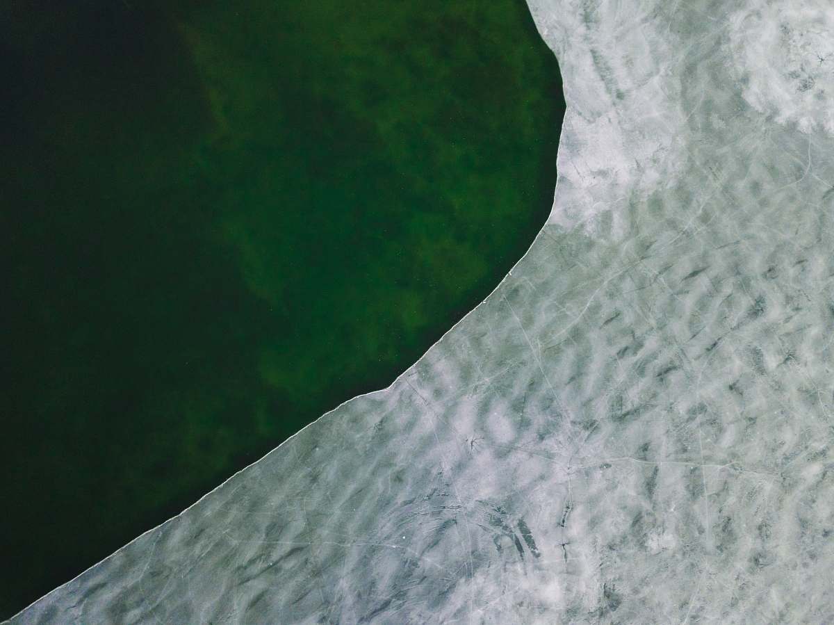 lake white textile water